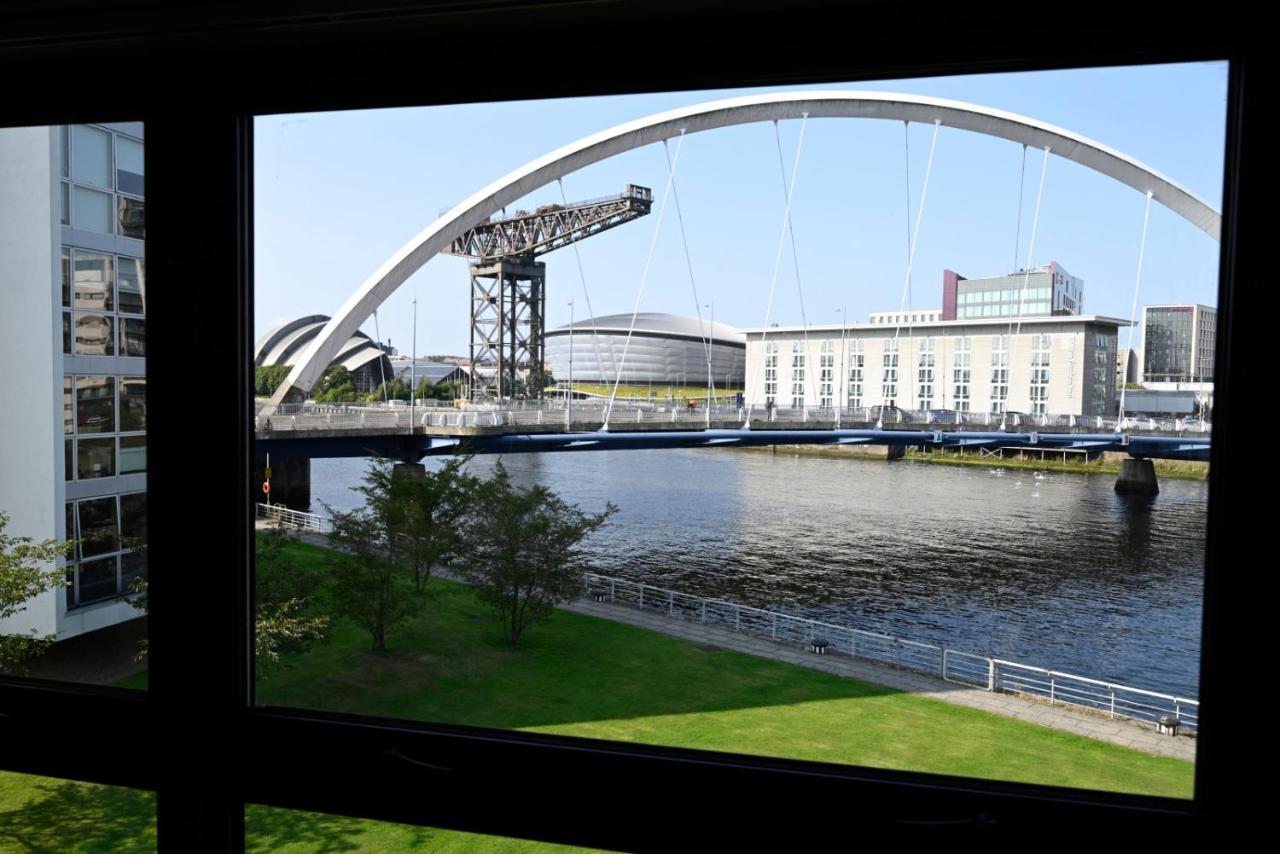 Apartamento Sec/ Hydro Two Bed Flat With Free Parking And Great View Glasgow Exterior foto