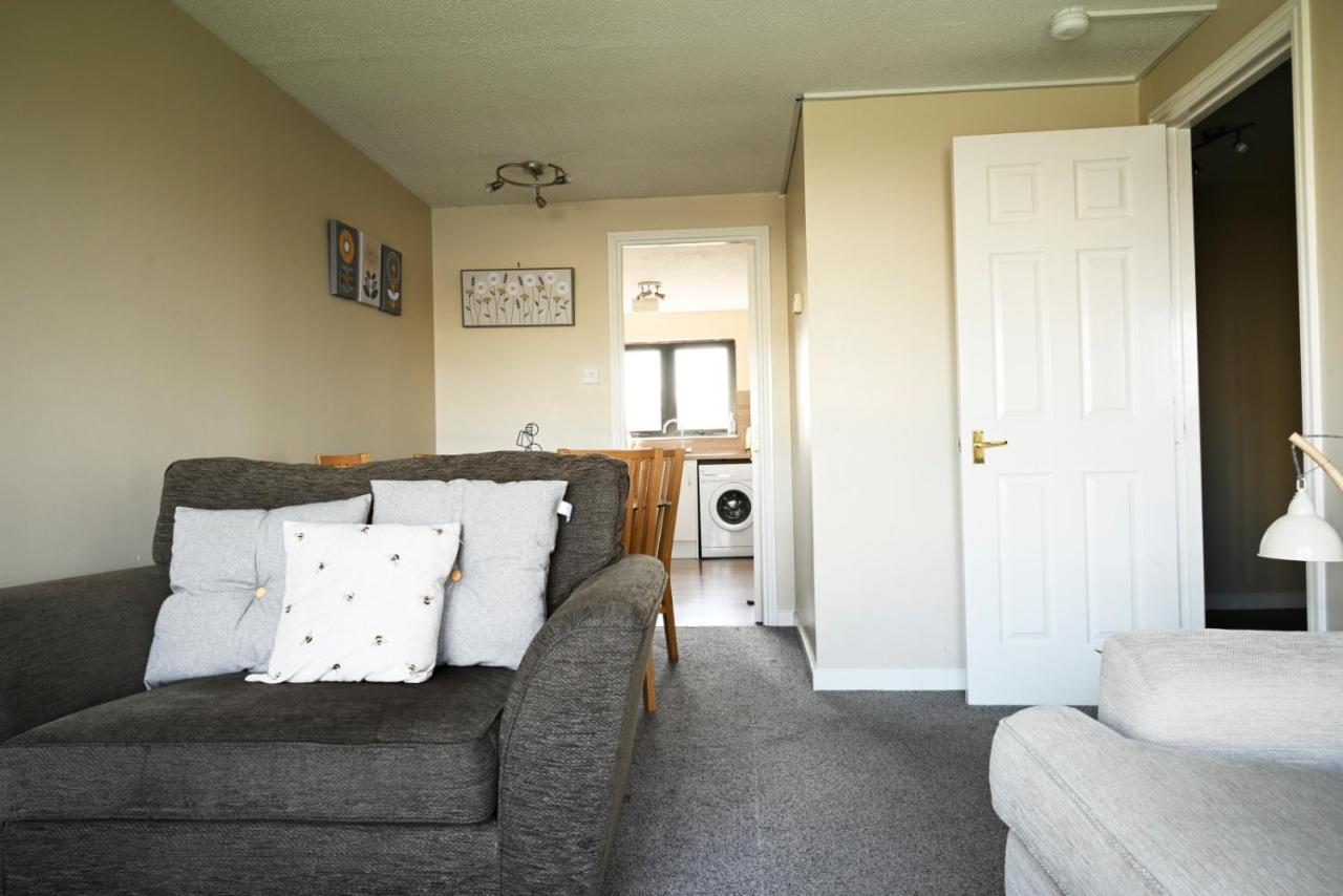 Apartamento Sec/ Hydro Two Bed Flat With Free Parking And Great View Glasgow Exterior foto