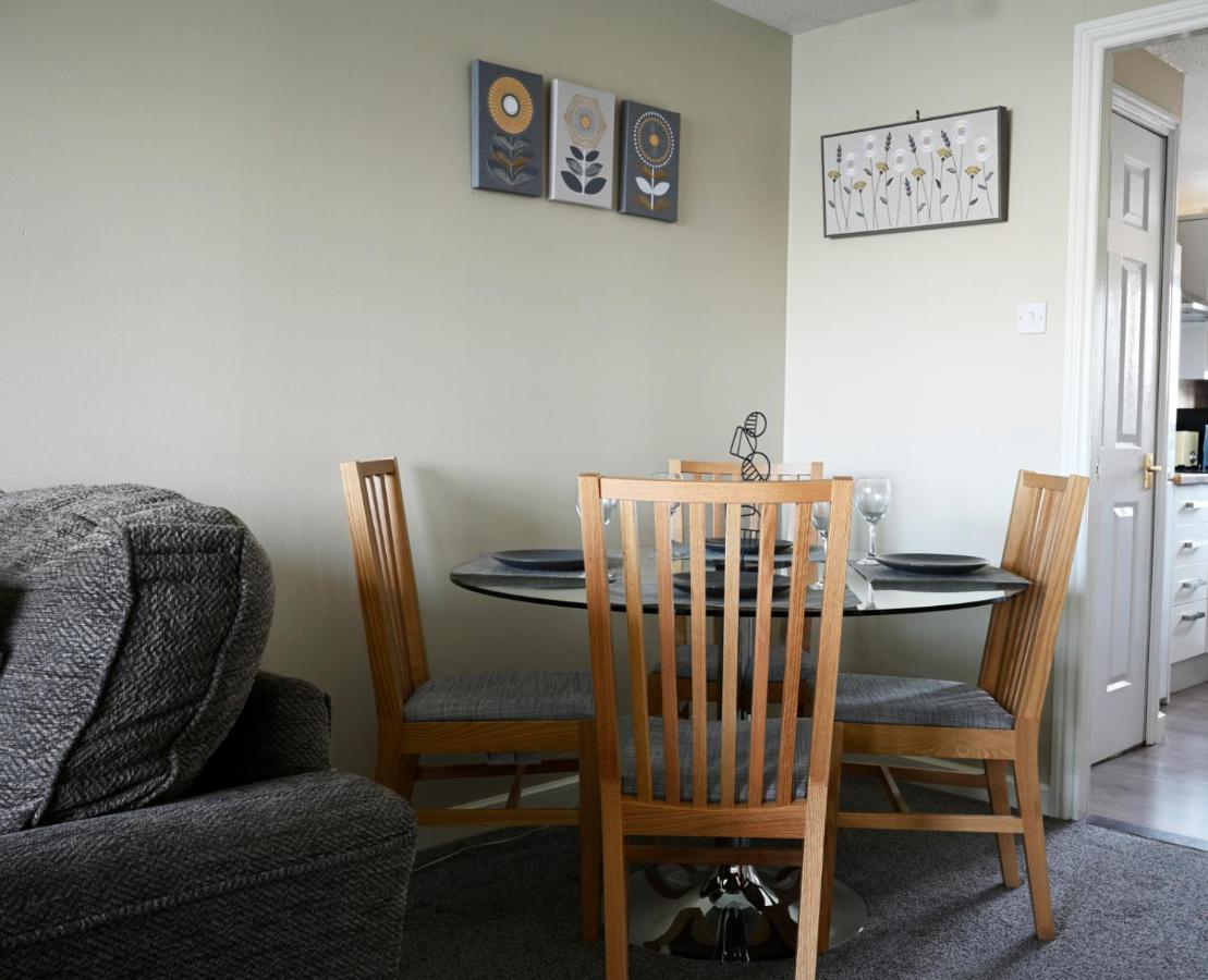 Apartamento Sec/ Hydro Two Bed Flat With Free Parking And Great View Glasgow Exterior foto