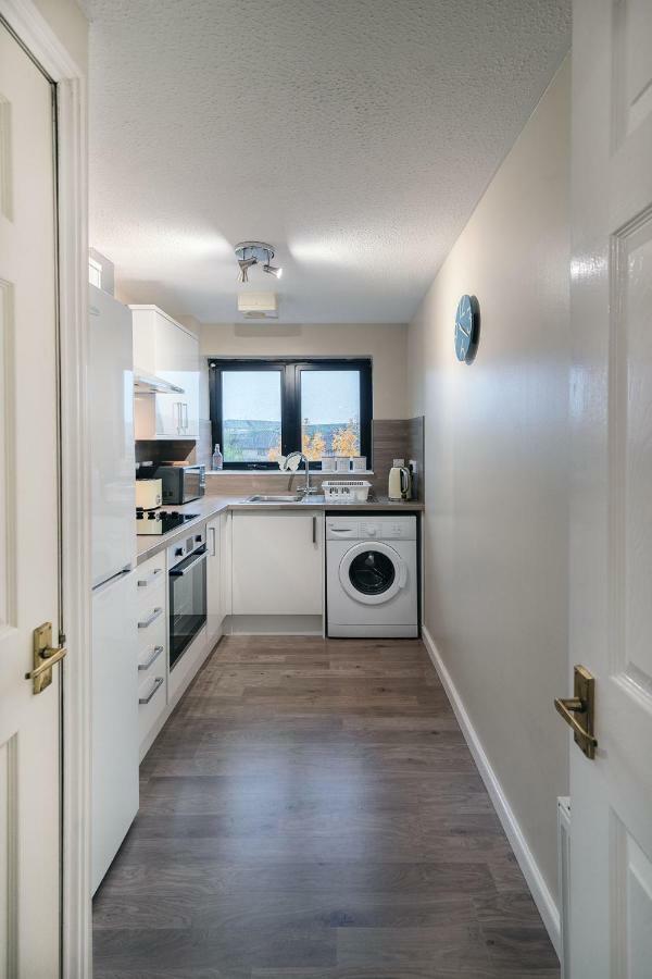 Apartamento Sec/ Hydro Two Bed Flat With Free Parking And Great View Glasgow Exterior foto